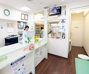 藤ファーマシー青葉台店 内観