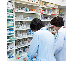 藤ファーマシー青葉台店 仕事風景